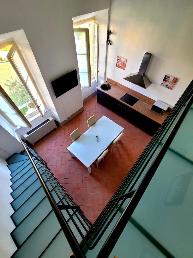 La Villa Apartments - Convenient For Sardinia And Corsica - 4 Beds - Private Parking Included With Camera Livorno Exterior foto