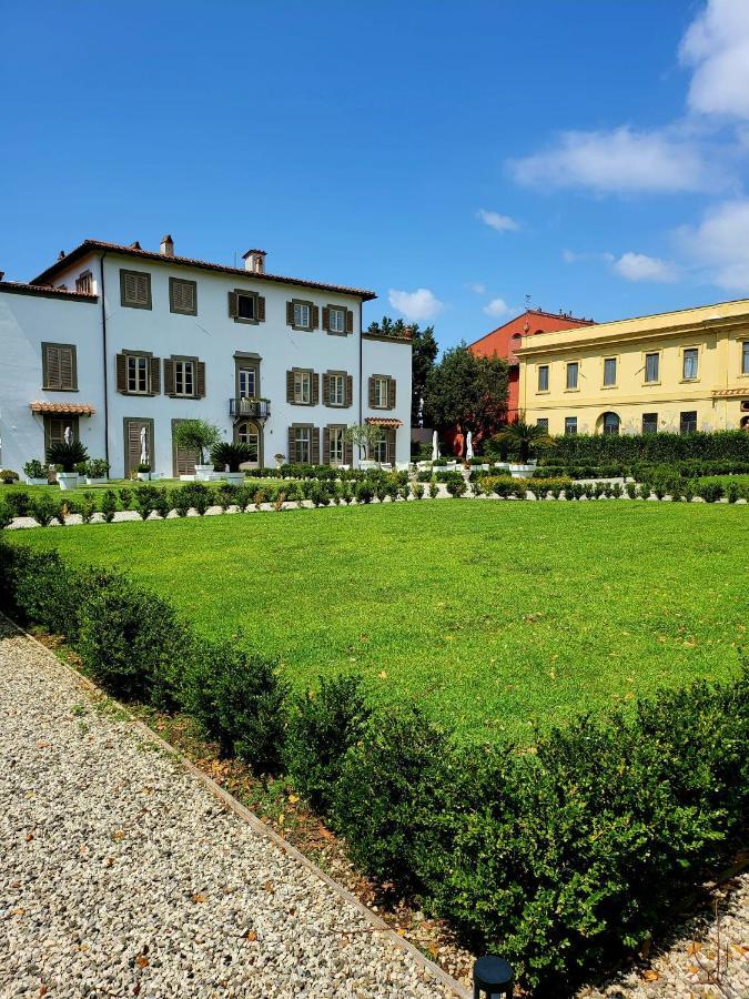 La Villa Apartments - Convenient For Sardinia And Corsica - 4 Beds - Private Parking Included With Camera Livorno Exterior foto