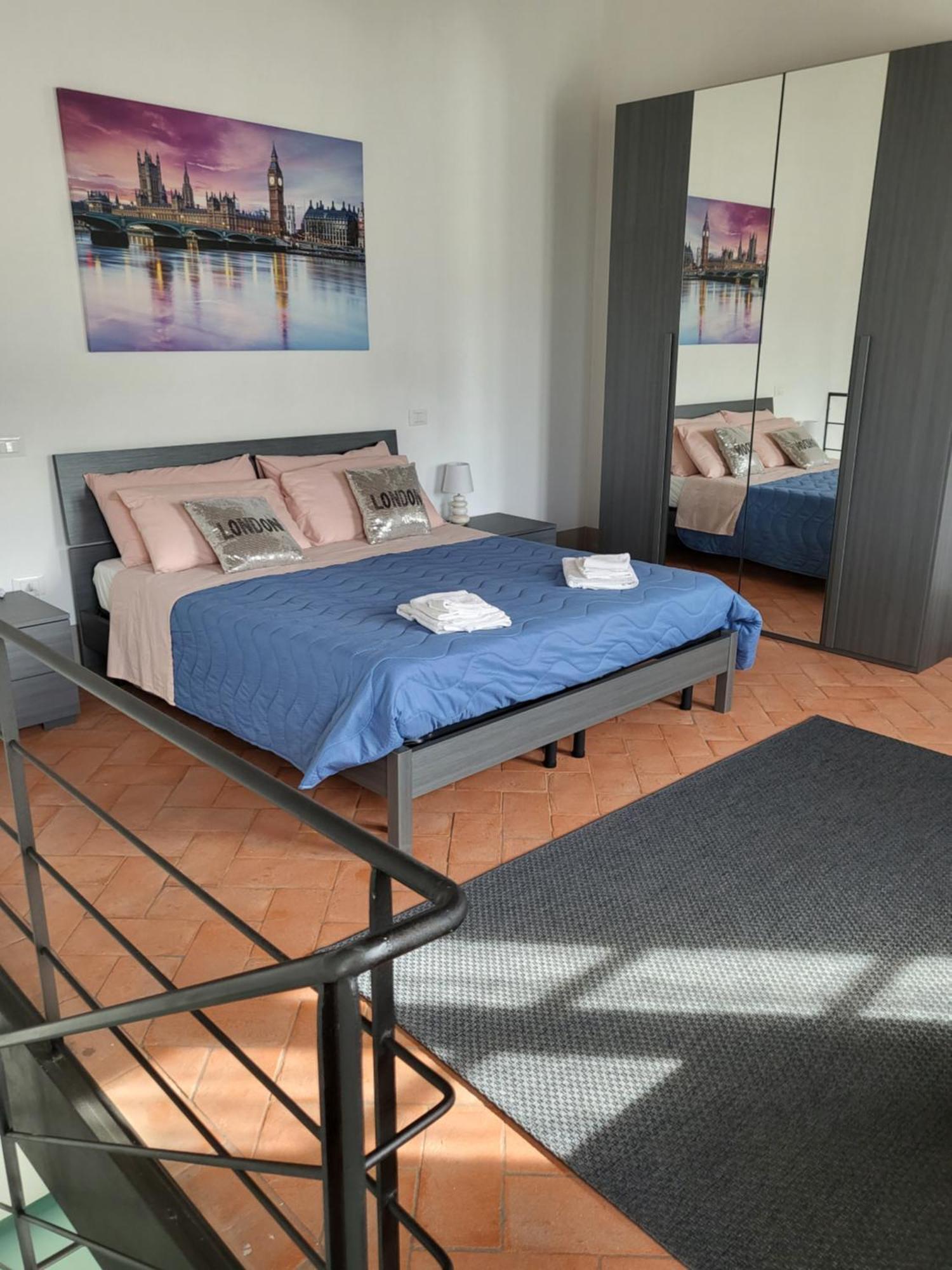 La Villa Apartments - Convenient For Sardinia And Corsica - 4 Beds - Private Parking Included With Camera Livorno Exterior foto